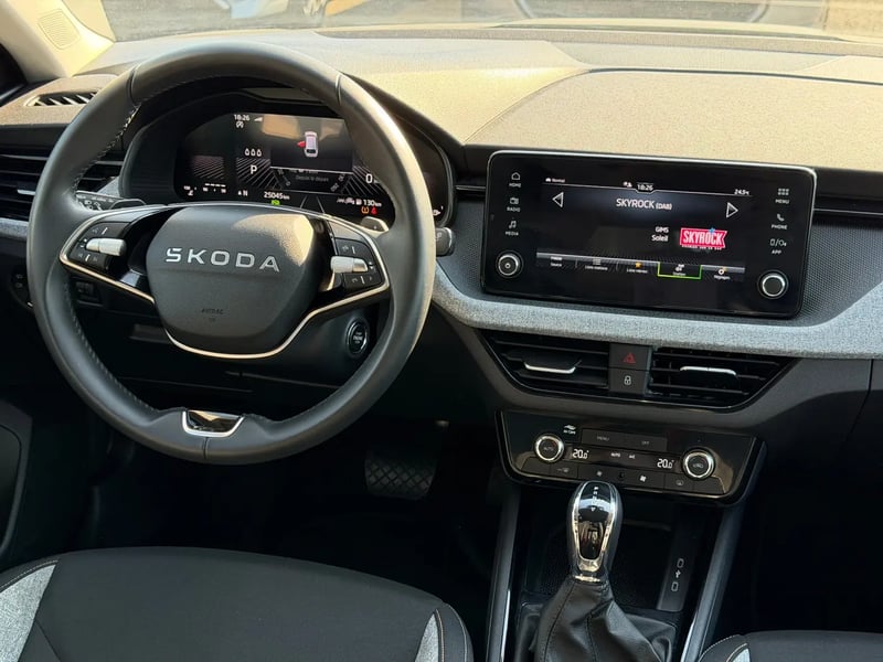 Photo de la voiture SKODA SCALA 1.0 TSI Evo 2 116 ch DSG7 Selection