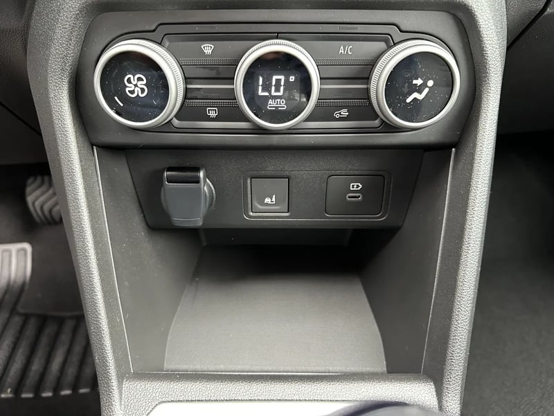 Photo de la voiture DACIA JOGGER ECO-G 100 7 places GSR2 Extreme +