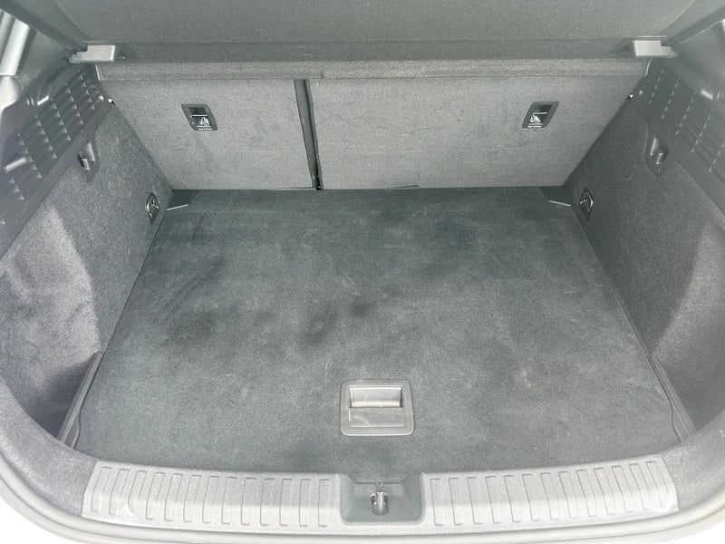 Photo de la voiture AUDI A3 SPORTBACK TFSI Mild Hybrid 116 S tronic 7 Design