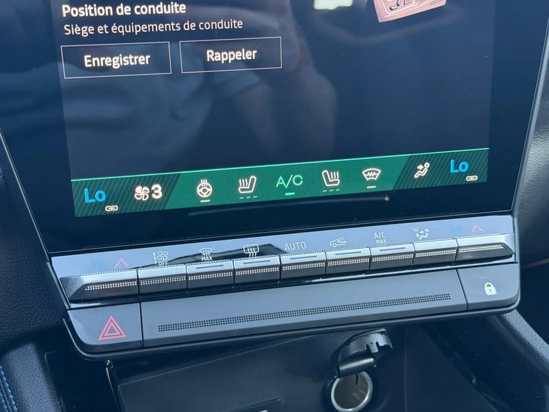 Photo de la voiture RENAULT AUSTRAL full hybrid E-Tech 200 ch Esprit Alpine