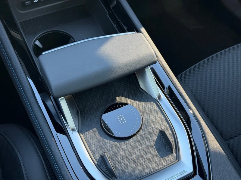 Photo de la voiture RENAULT AUSTRAL full hybrid E-Tech 200 ch Esprit Alpine