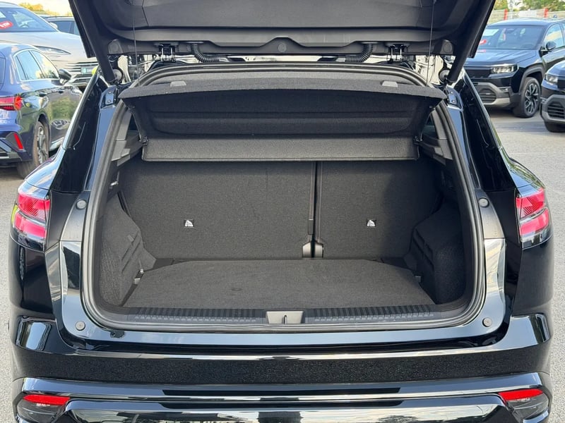 Photo de la voiture RENAULT AUSTRAL full hybrid E-Tech 200 ch Esprit Alpine