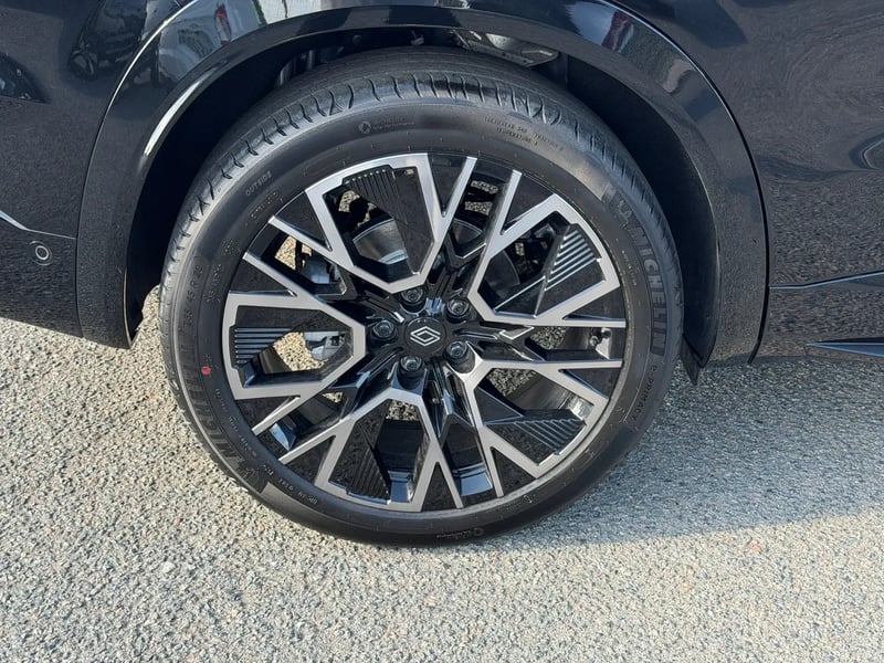 Photo de la voiture RENAULT AUSTRAL full hybrid E-Tech 200 ch Esprit Alpine