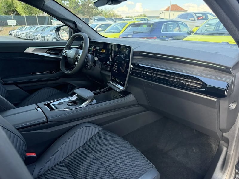 Photo de la voiture RENAULT AUSTRAL full hybrid E-Tech 200 ch Esprit Alpine