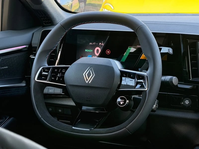 Photo de la voiture RENAULT AUSTRAL full hybrid E-Tech 200 ch Esprit Alpine