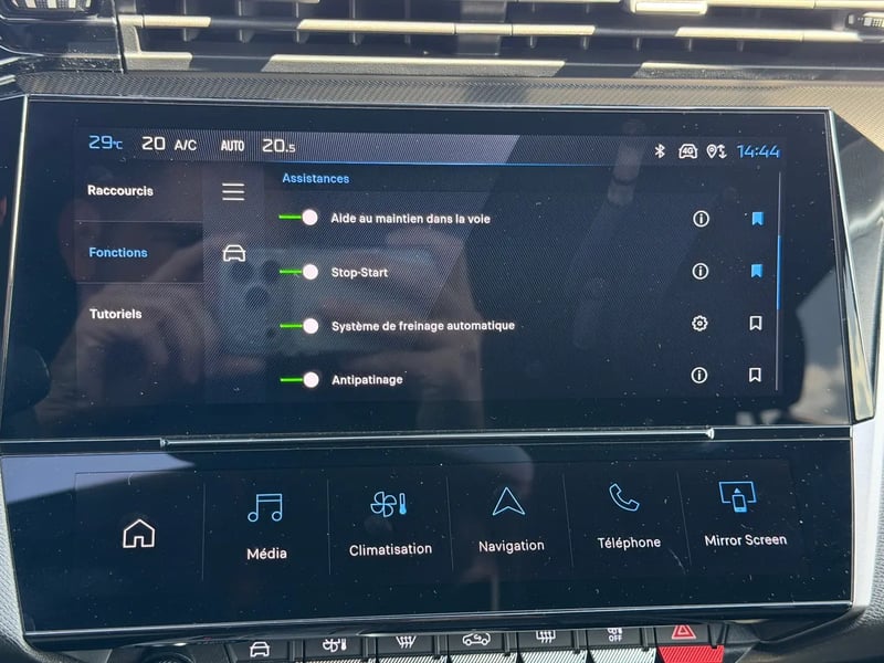 Photo de la voiture PEUGEOT 408 Hybrid 145 e-DCS6 GT