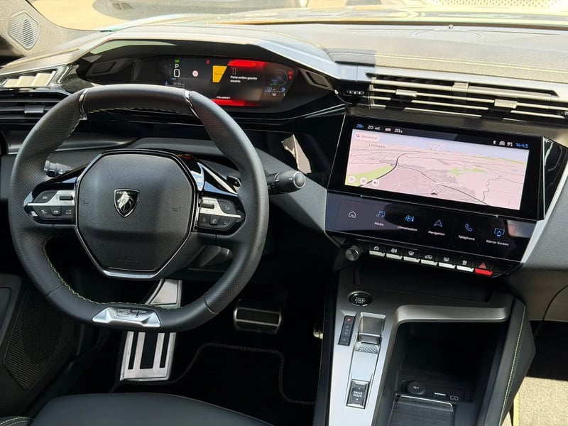 Photo de la voiture PEUGEOT 408 Hybrid 145 e-DCS6 GT