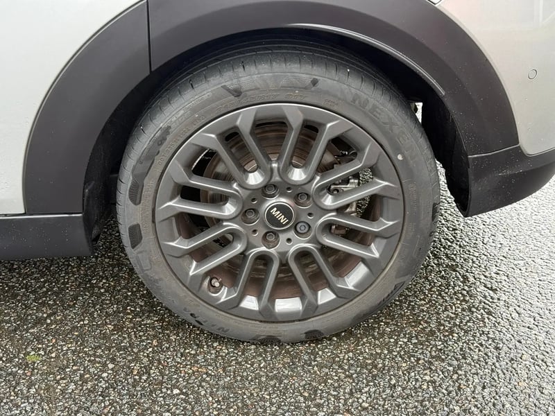 Photo de la voiture MINI COOPER F65 156 ch DKG7 C Classic