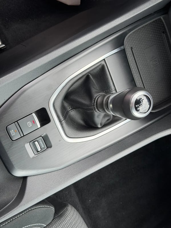 Photo de la voiture NISSAN QASHQAI Mild Hybrid 140 ch N-Connect