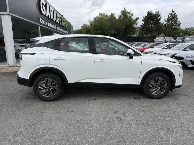 Photo de la voiture NISSAN QASHQAI Mild Hybrid 140 ch N-Connect