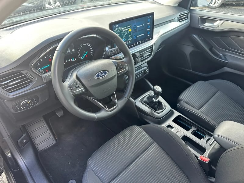 Photo de la voiture FORD FOCUS SW 1.0 EcoBoost 125 S&S Titanium +