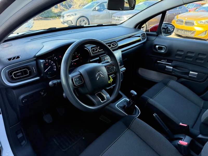Photo de la voiture CITROEN C3 PureTech 83 S&S BVM5 Shine
