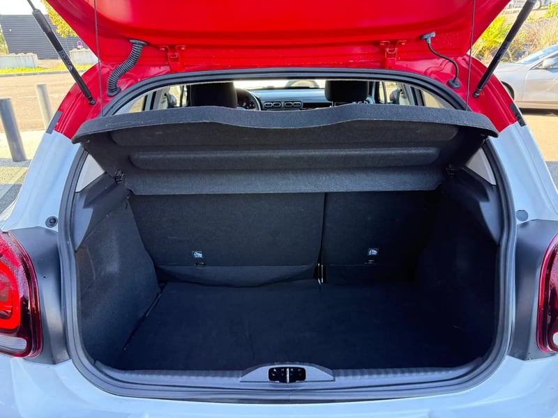 Photo de la voiture CITROEN C3 PureTech 83 S&S BVM5 Shine
