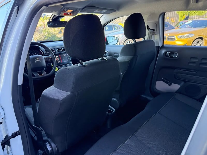 Photo de la voiture CITROEN C3 PureTech 83 S&S BVM5 Shine