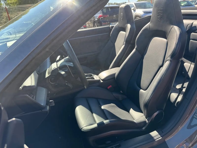 Photo de la voiture PORSCHE 911 CARRERA CABRIOLET 992 S Cabriolet 3.0i 450 PDK