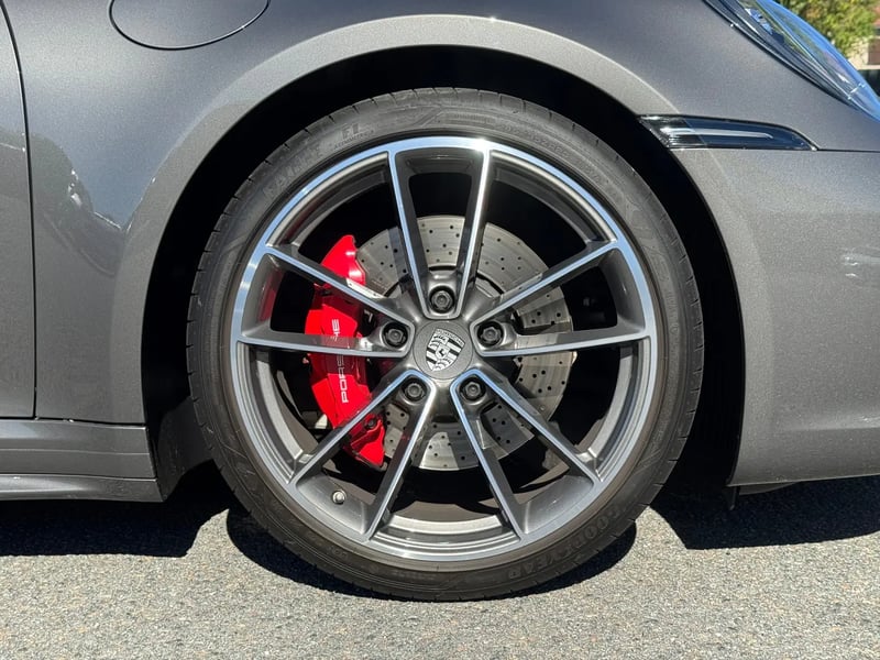 Photo de la voiture PORSCHE 911 CARRERA CABRIOLET 992 S Cabriolet 3.0i 450 PDK