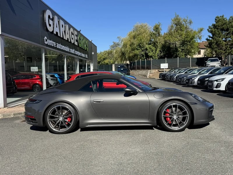 Photo de la voiture PORSCHE 911 CARRERA CABRIOLET 992 S Cabriolet 3.0i 450 PDK