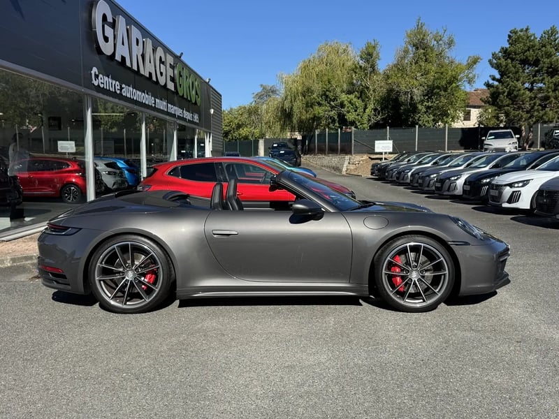 Photo de la voiture PORSCHE 911 CARRERA CABRIOLET 992 S Cabriolet 3.0i 450 PDK