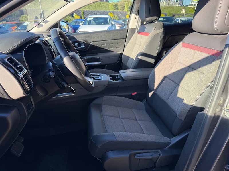 Photo de la voiture CITROEN C5 AIRCROSS Hybride Rechargeable 225 S&S e-EAT8 Feel