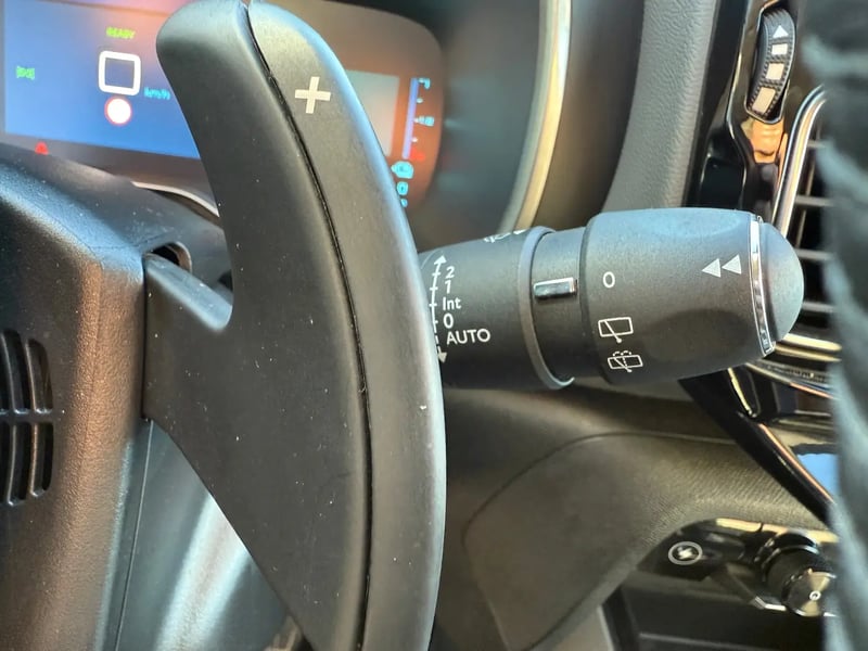 Photo de la voiture CITROEN C5 AIRCROSS Hybride Rechargeable 225 S&S e-EAT8 Feel