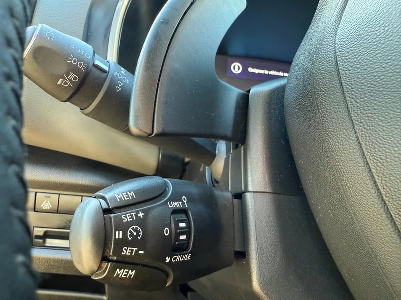 Photo de la voiture CITROEN C5 AIRCROSS Hybride Rechargeable 225 S&S e-EAT8 Feel