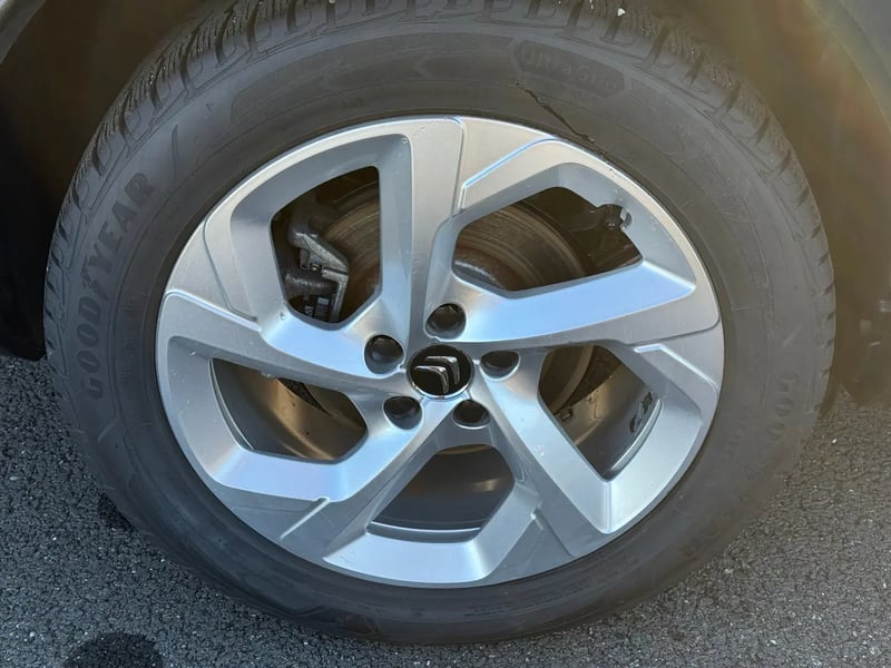 Photo de la voiture CITROEN C5 AIRCROSS Hybride Rechargeable 225 S&S e-EAT8 Feel
