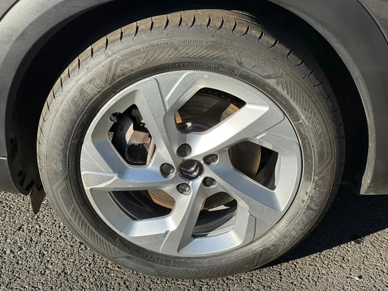 Photo de la voiture CITROEN C5 AIRCROSS Hybride Rechargeable 225 S&S e-EAT8 Feel
