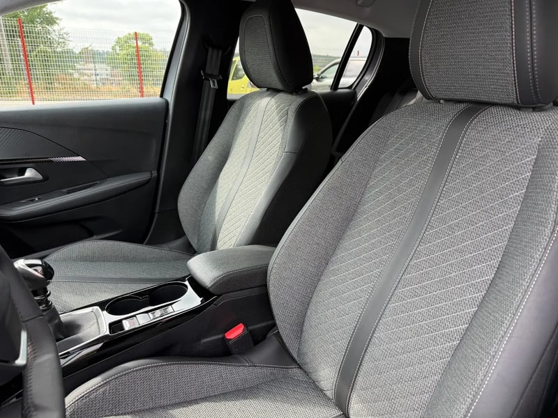 Photo de la voiture PEUGEOT 208 100 S&S BVM6 Allure