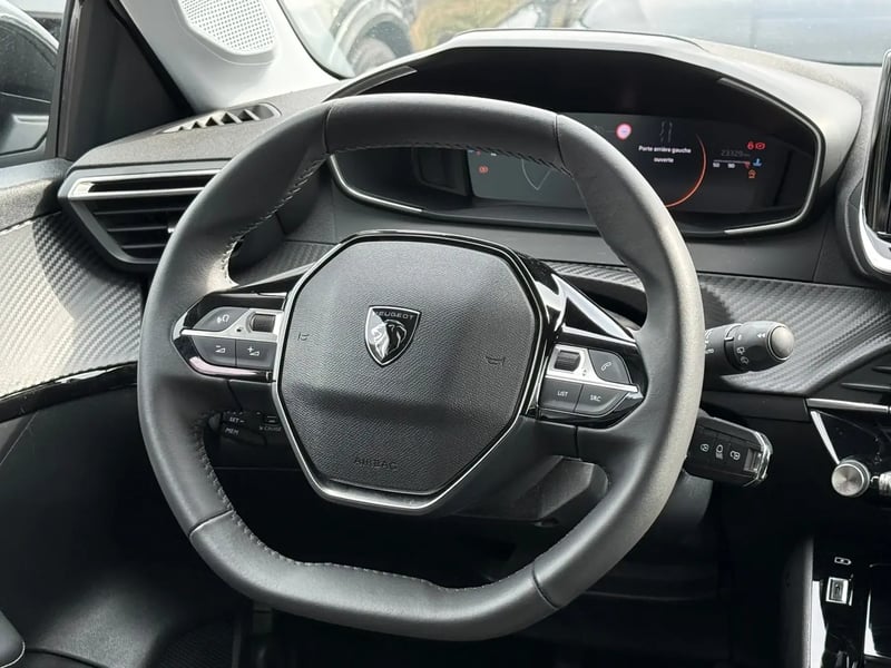 Photo de la voiture PEUGEOT 208 100 S&S BVM6 Allure