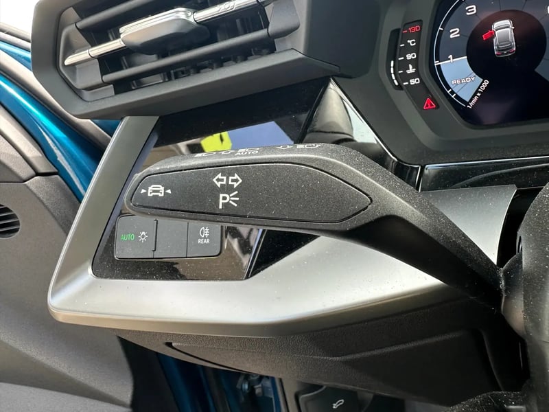 Photo de la voiture AUDI A3 SPORTBACK 35 TFSI 150 Design