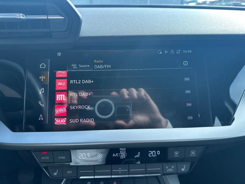 Photo de la voiture AUDI A3 SPORTBACK 35 TFSI 150 Design