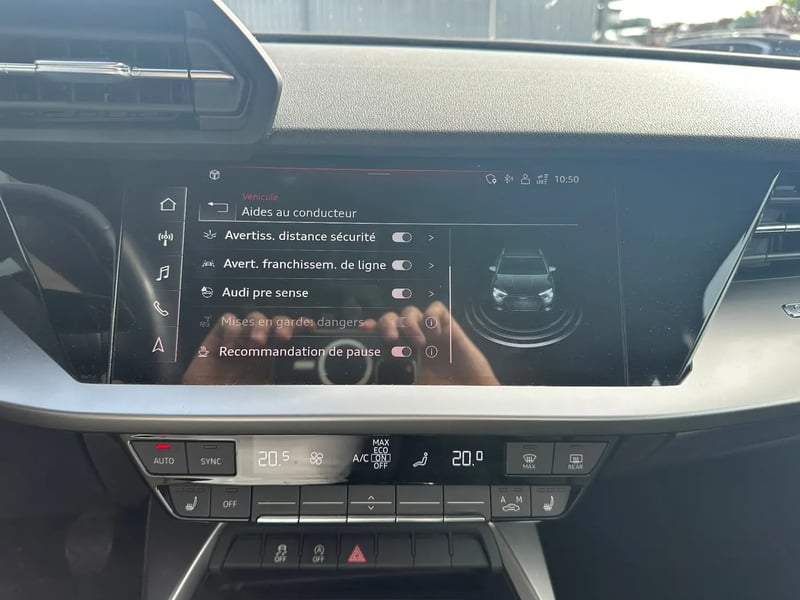 Photo de la voiture AUDI A3 SPORTBACK 35 TFSI 150 Design