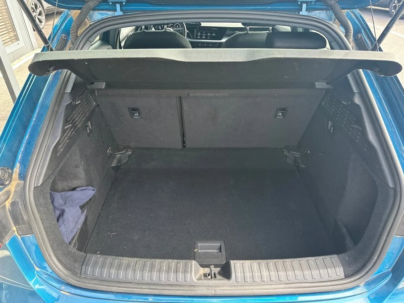 Photo de la voiture AUDI A3 SPORTBACK 35 TFSI 150 Design