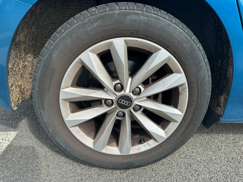 Photo de la voiture AUDI A3 SPORTBACK 35 TFSI 150 Design