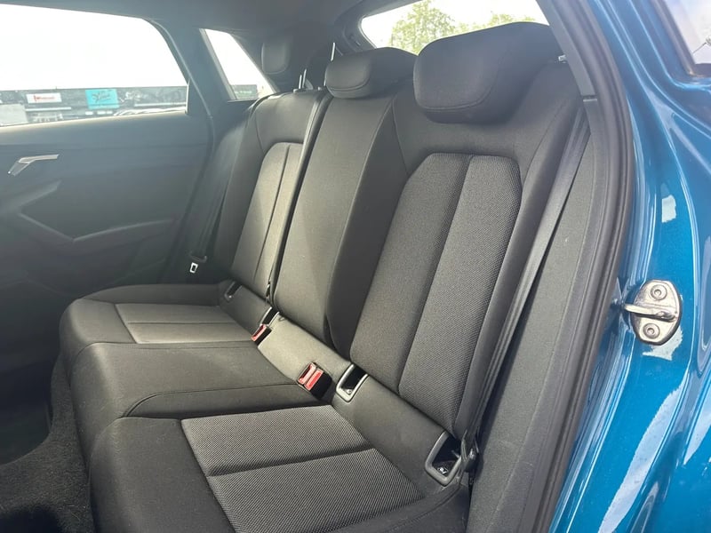 Photo de la voiture AUDI A3 SPORTBACK 35 TFSI 150 Design