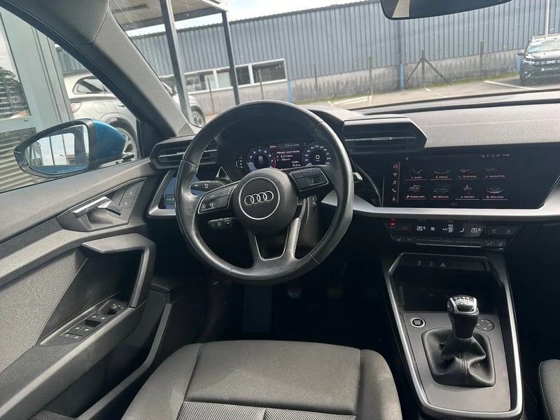 Photo de la voiture AUDI A3 SPORTBACK 35 TFSI 150 Design