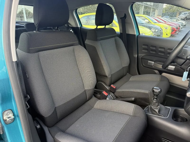 Photo de la voiture CITROEN C3 PureTech 110 S&S BVM6 Shine