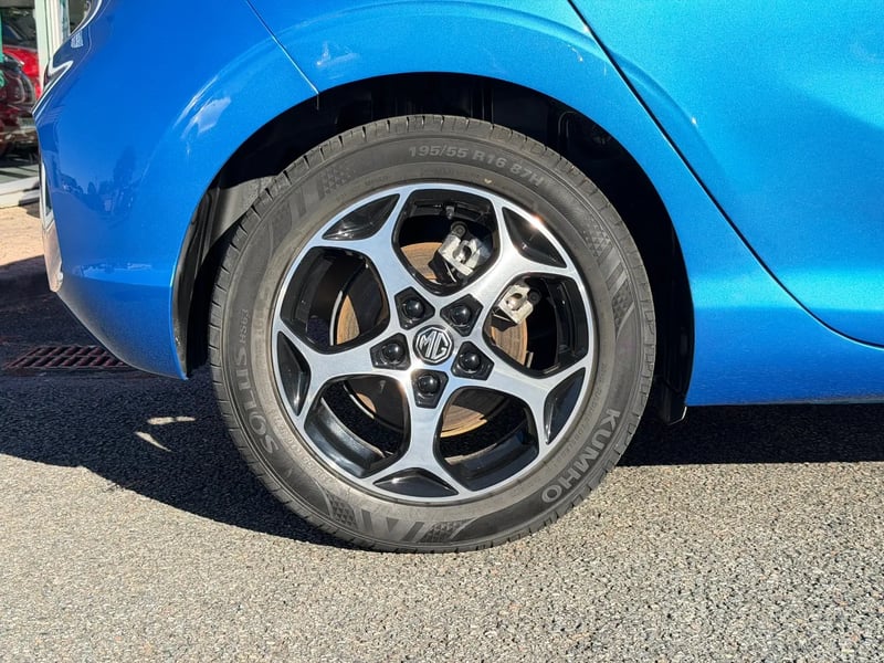 Photo de la voiture MG MG3 1.5 L Hybrid+ 195 ch Luxury