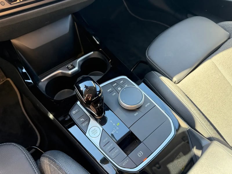 Photo de la voiture BMW SERIE 1 F40 118d 150 ch BVA8 Edition Sport