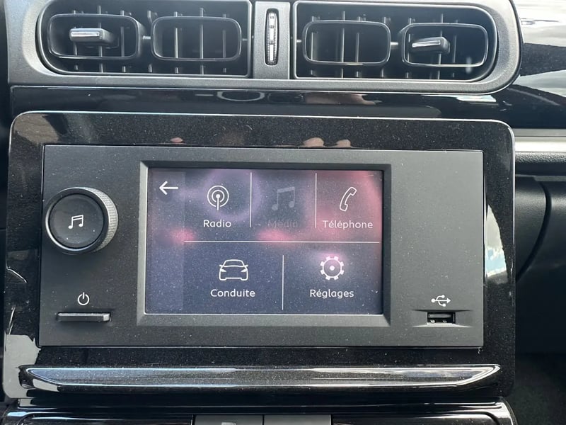 Photo de la voiture CITROEN C3 PureTech 83 ch BVM5 You