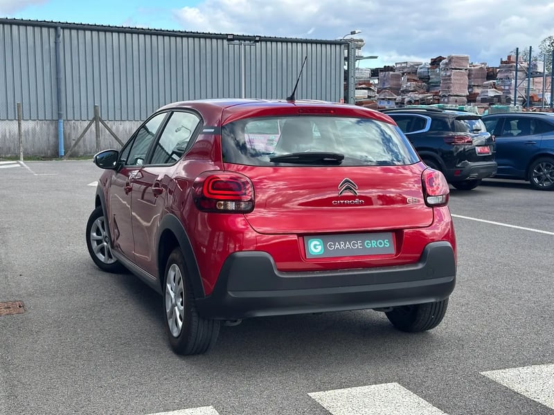Photo de la voiture CITROEN C3 PureTech 83 ch BVM5 You