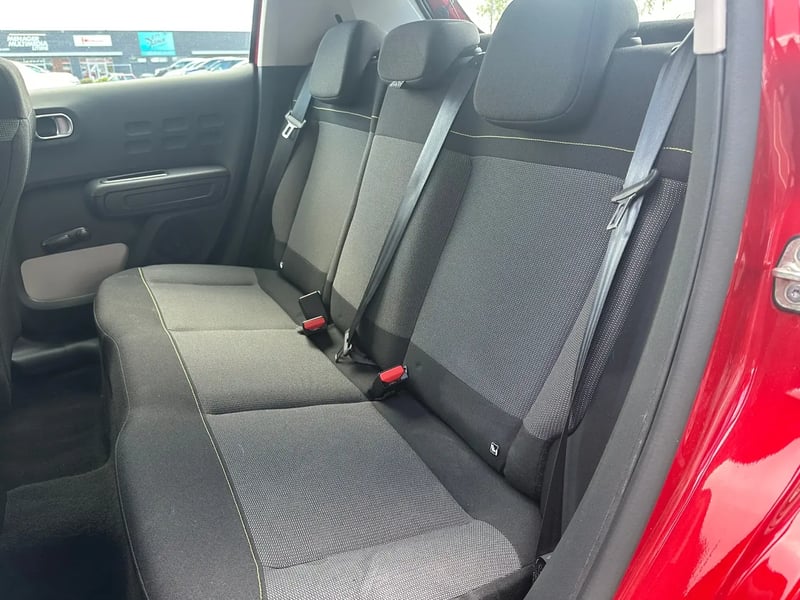 Photo de la voiture CITROEN C3 PureTech 83 ch BVM5 You