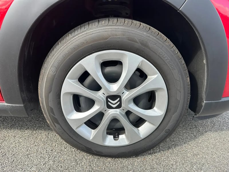 Photo de la voiture CITROEN C3 PureTech 83 ch BVM5 You