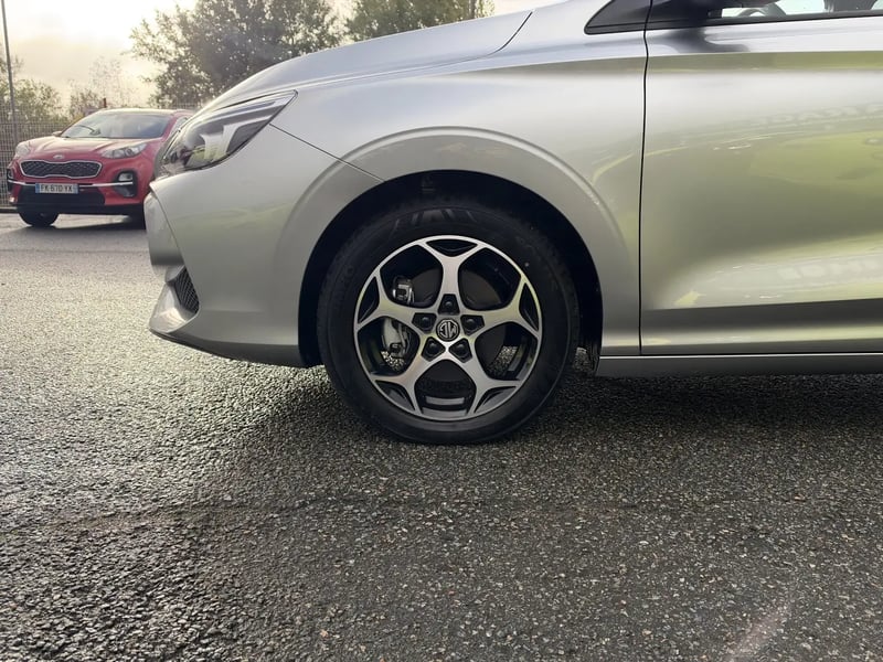 Photo de la voiture MG MG3 1.5 L Hybrid+ 195 ch Luxury