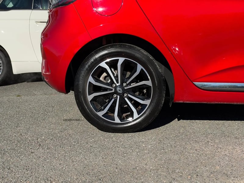 Photo de la voiture RENAULT CLIO V Eco-G 100 ch GSR2 Techno