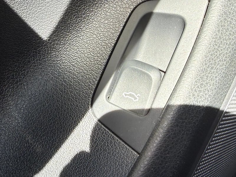 Photo de la voiture AUDI Q3 1.4 TFSI COD 150 ch S tronic 6 S line
