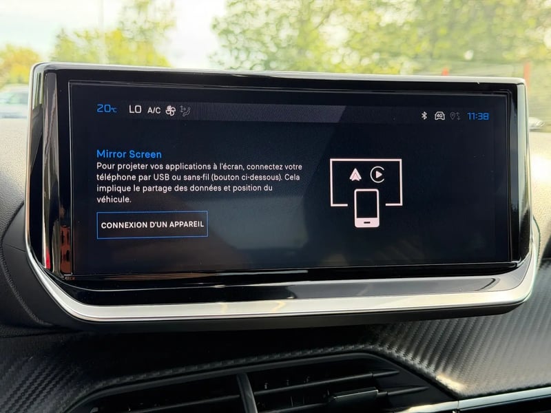 Photo de la voiture PEUGEOT 2008 ELECTRIQUE 156 ch 54 kWh Allure