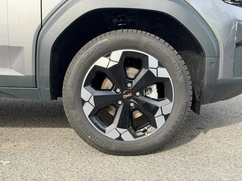 Photo de la voiture DACIA BIGSTER GPL Tribrid 150 4x4 Extreme