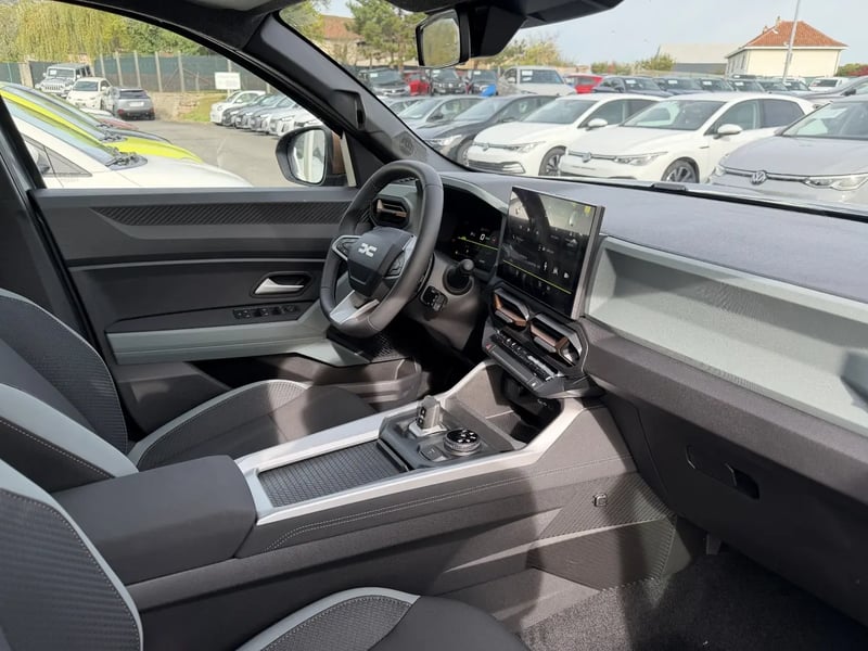 Photo de la voiture DACIA BIGSTER GPL Tribrid 150 4x4 Extreme
