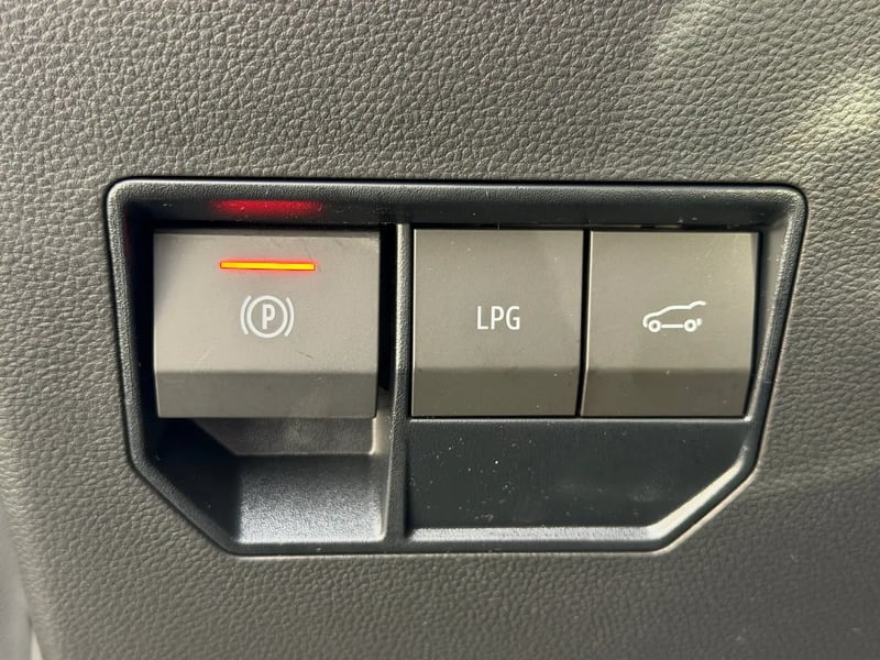 Photo de la voiture DACIA BIGSTER GPL Tribrid 150 4x4 Extreme